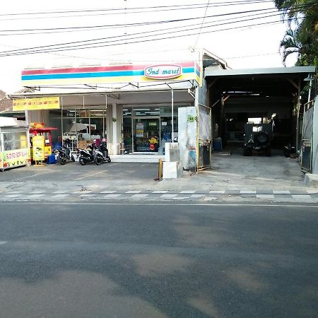 Omah Etan Batu Hostel Batu  Kültér fotó